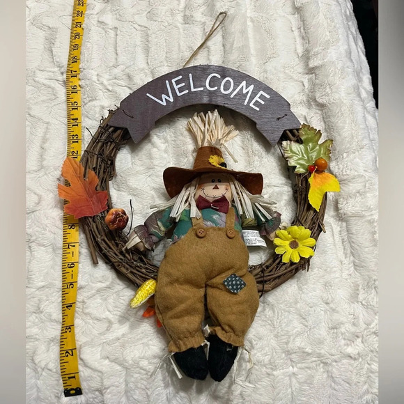 SCARECROW WELCOME SIGN Fall Decor, Door Hanger, Thanksgiving Decor - Picture 4 of 5